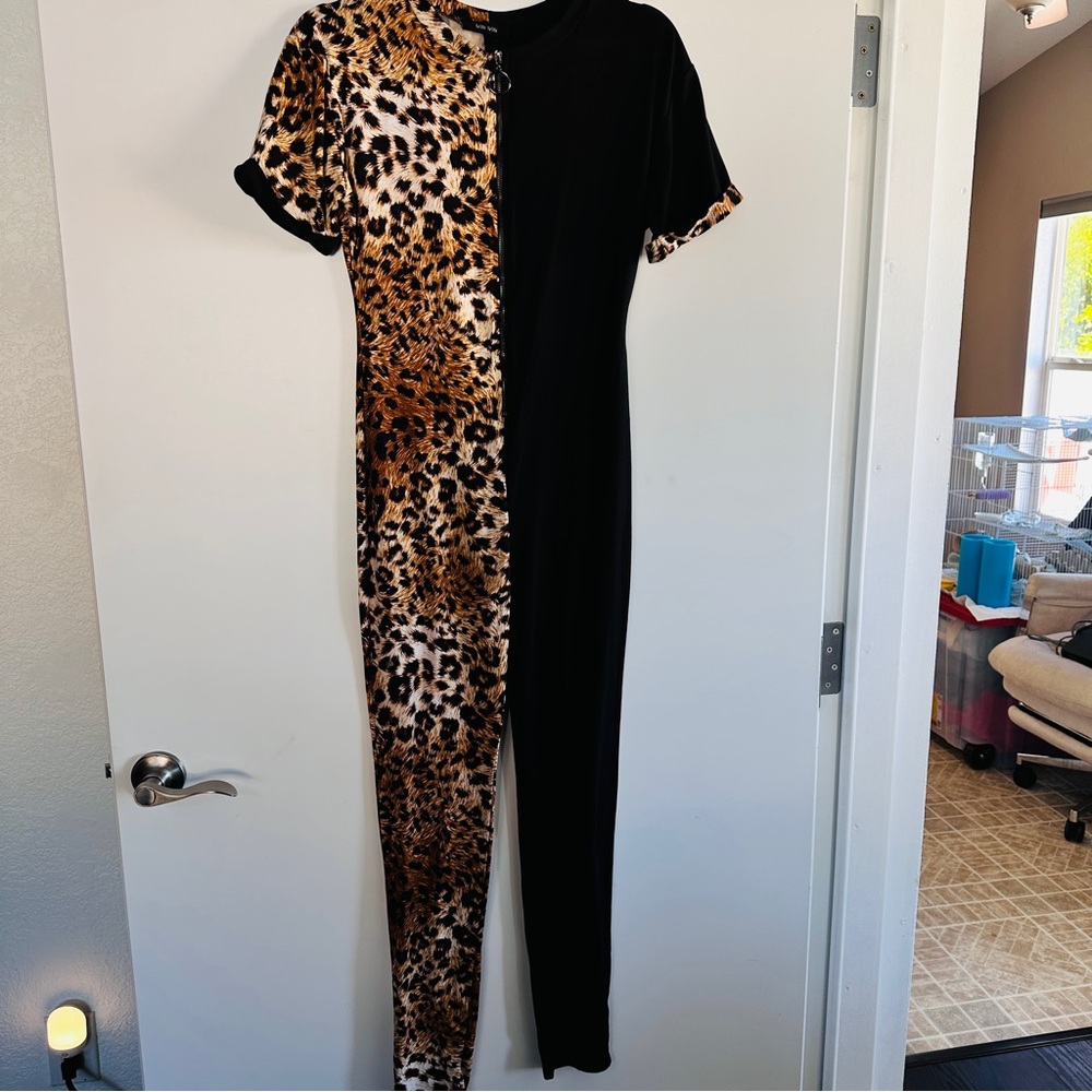 WinWin Leopard and Black Jumpsuit